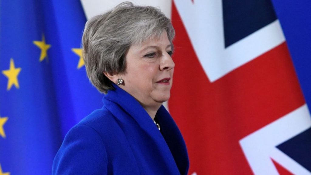 İngiltere’yi sallayan açıklama! Başbakan Theresa May’den istifa resti