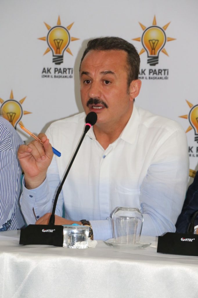 AK Parti’de şok istifa!