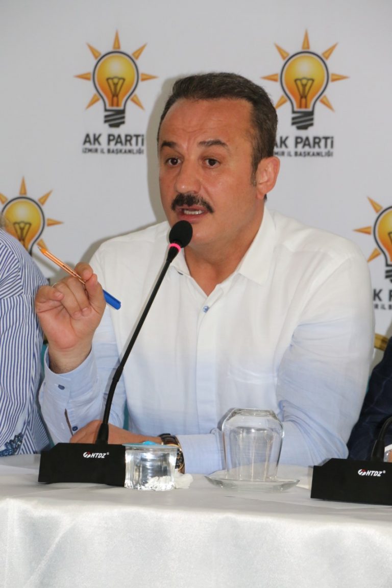AK Parti’de şok istifa!