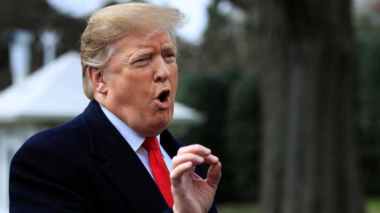 Trump’tan bir twitt daha: Önümüzde üç seçenek var; ya savaşacağız…