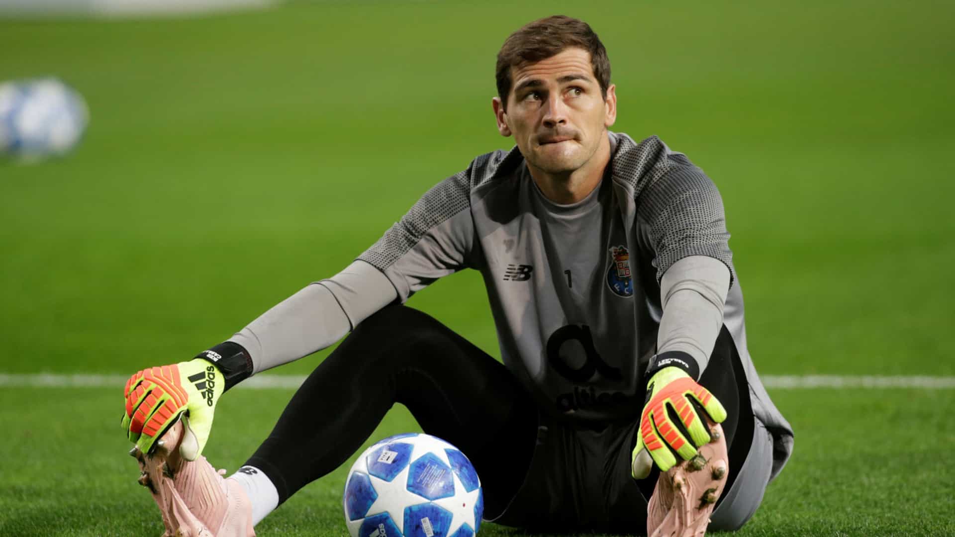 Kalp krizi geçiren Casillas futbolu bıraktı