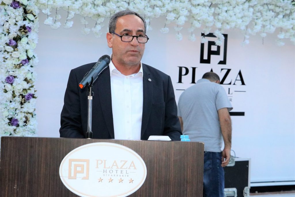Aziz Odabaşı: Sanayicilerimiz olumsuzluklara rağmen üretime devam ediyor