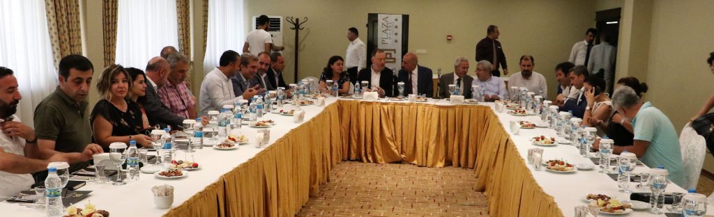 HDP yönetimi Diyarbakır’daki ekonomi dinamikleri ile bir araya geldi