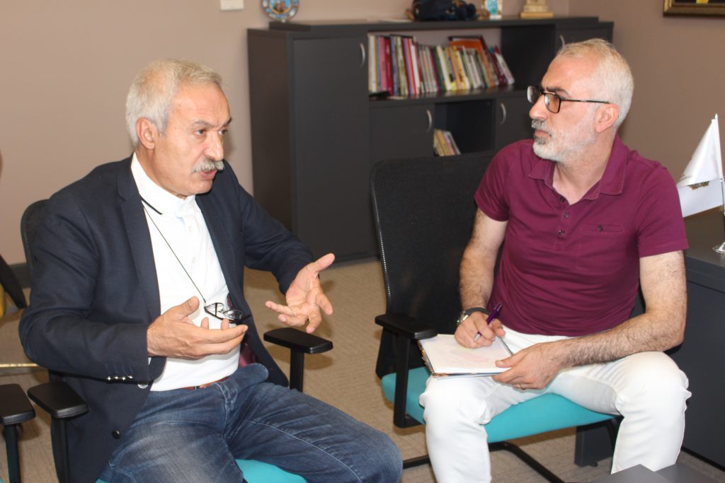 Selçuk Mızraklı: Atanmışlar, seçilmişlere saygı duymalı; yok saymak fayda sağlamaz