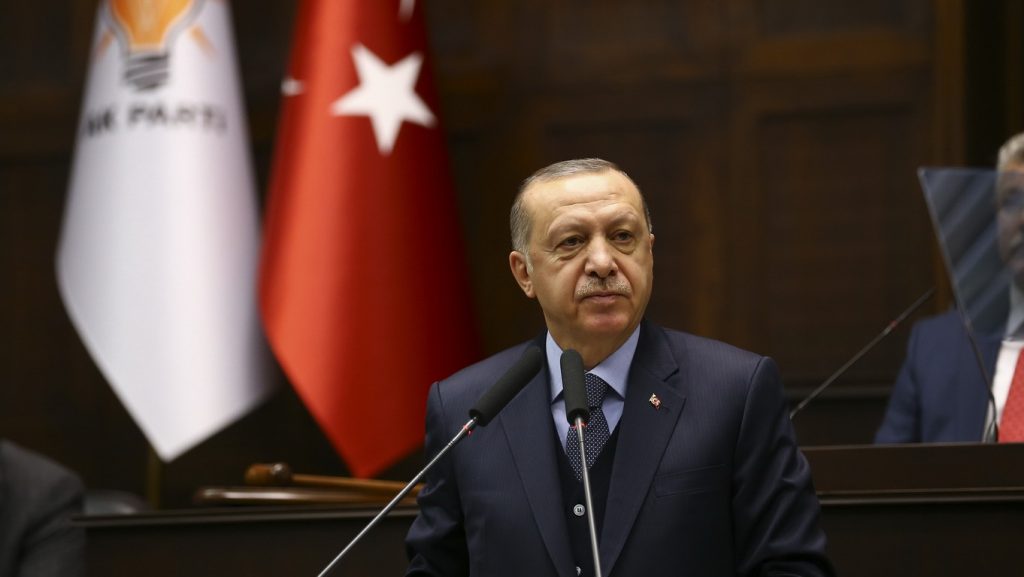 Cumhurbaşkanı Erdoğan canlı yayında fenalaştı