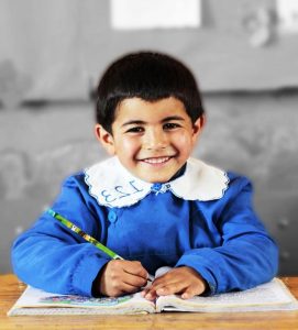 İlkokula başlama yaşı 69 aya uzatıldı