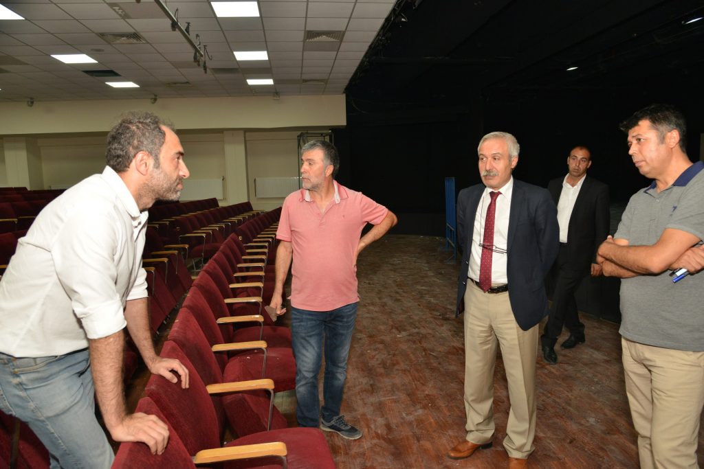 Diyarbakır Şehir Tiyatroları eski modern görünümüne kavuşuyor