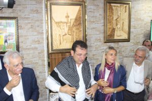 Vefa, salt İstanbul’da bir semt ismi değildir Ekrem Bey! Varsın siz düğüne gelmişken gelmiş olun…
