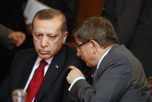 Erdoğan’dan Davutoğlu’na: Lafla tehdit olmaz; bagajında ne varsa ortaya dök