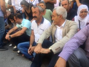 Diyarbakır’daki kayyum protestosuna Maçoğlu da katıldı