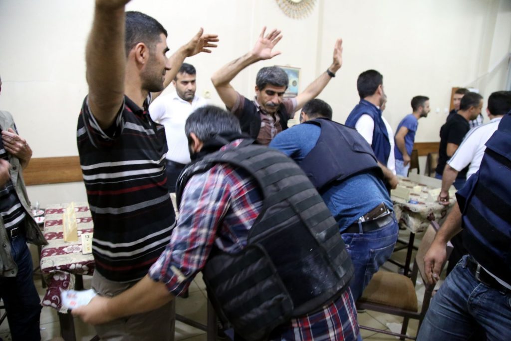 Diyarbakır polisi tayyakuzda; kentte üst araması ve GBT kontrolleri yapılıyor