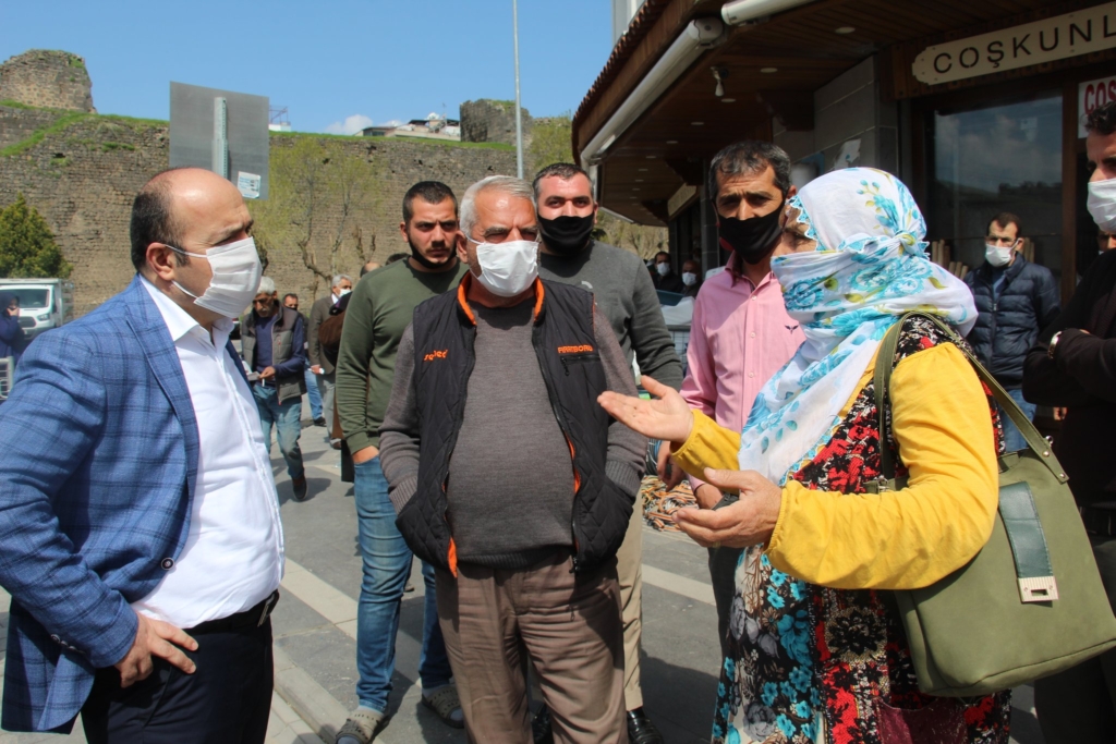 Diyarbakır’da bir bina karantinaya alındı