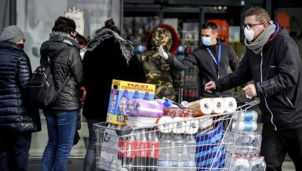 Halk tasarrufa; temel harcama gıdaya yöneldi
