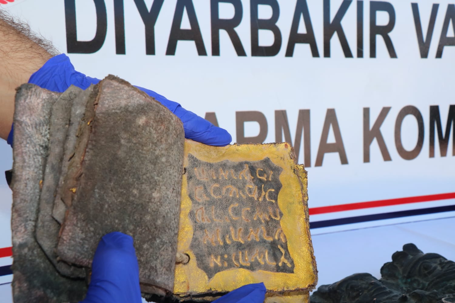 VİDEO |  Diyarbakır’da büyük tarihi eser kaçakçılığı operasyonu