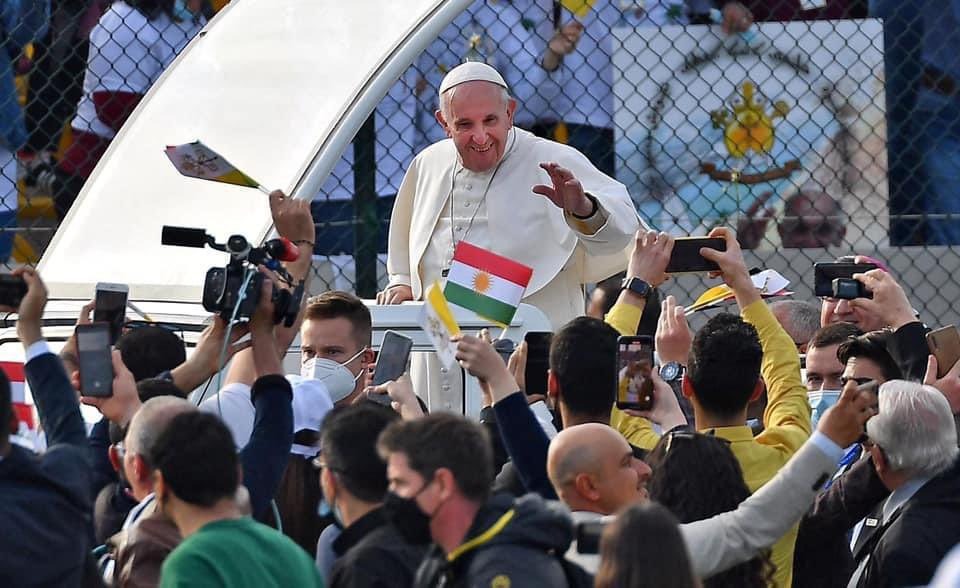 Erbil’deki ayin törenine katılan Papa: Kürt halkını gönülden selamlıyorum