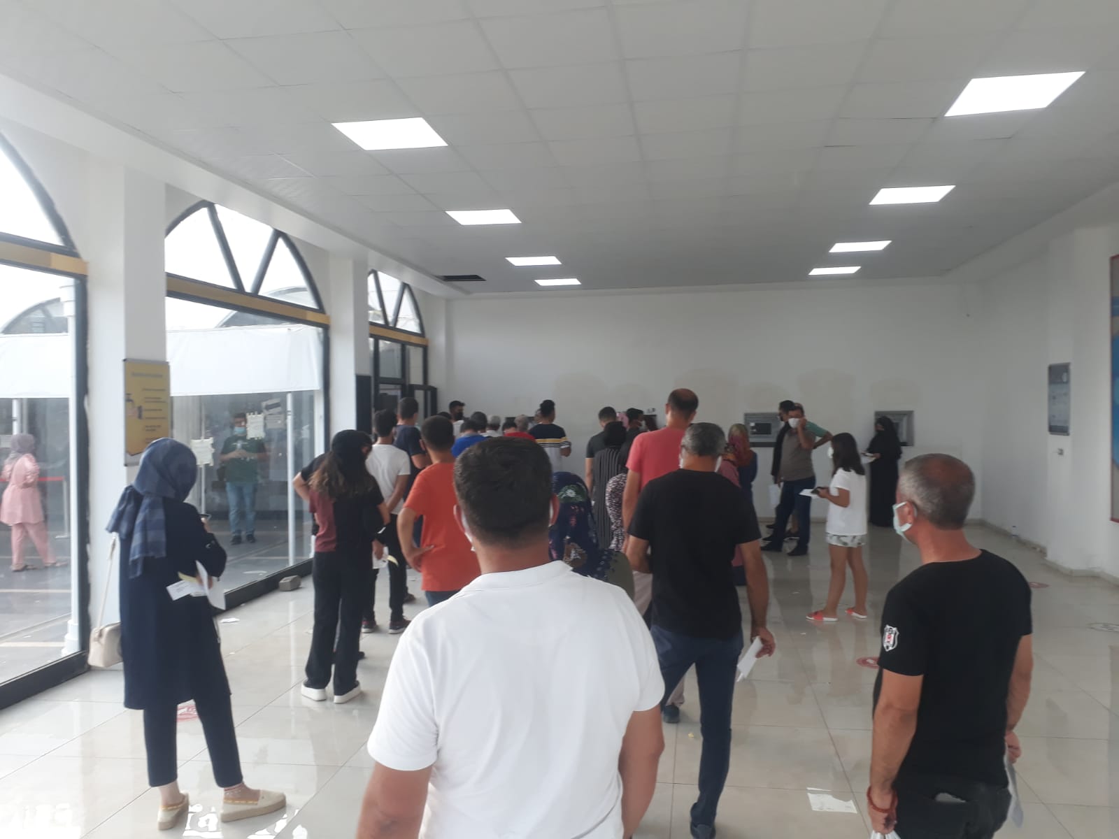 Diyarbakır’da Covid-19 kuyruğu