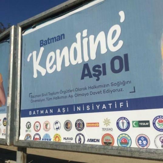 Batman’daki STK’lardan ortak bilboard: Kendine aşı ol!