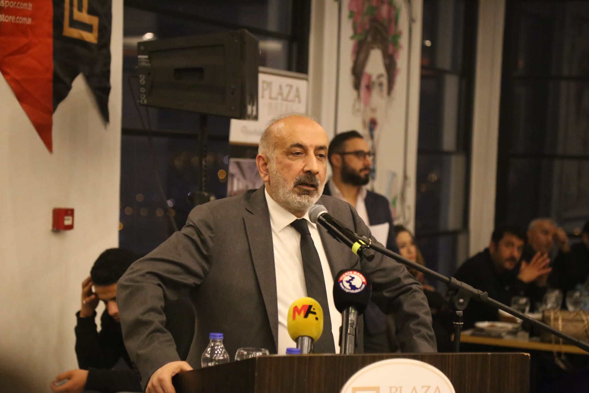 “Amedspor’la Dayanışma Gecesi”nde kamu yöneticilerine ve kayyumlara anlamlı çağrı