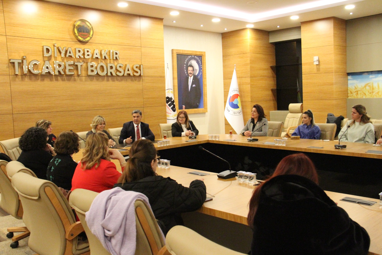 Girişimci kadınlar “Doğu Batı El Ele” sloganıyla DTB’de buluştu
