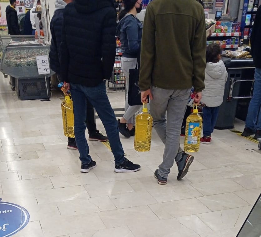 Diyarbakır’da zam öncesi yağ kuyruğu