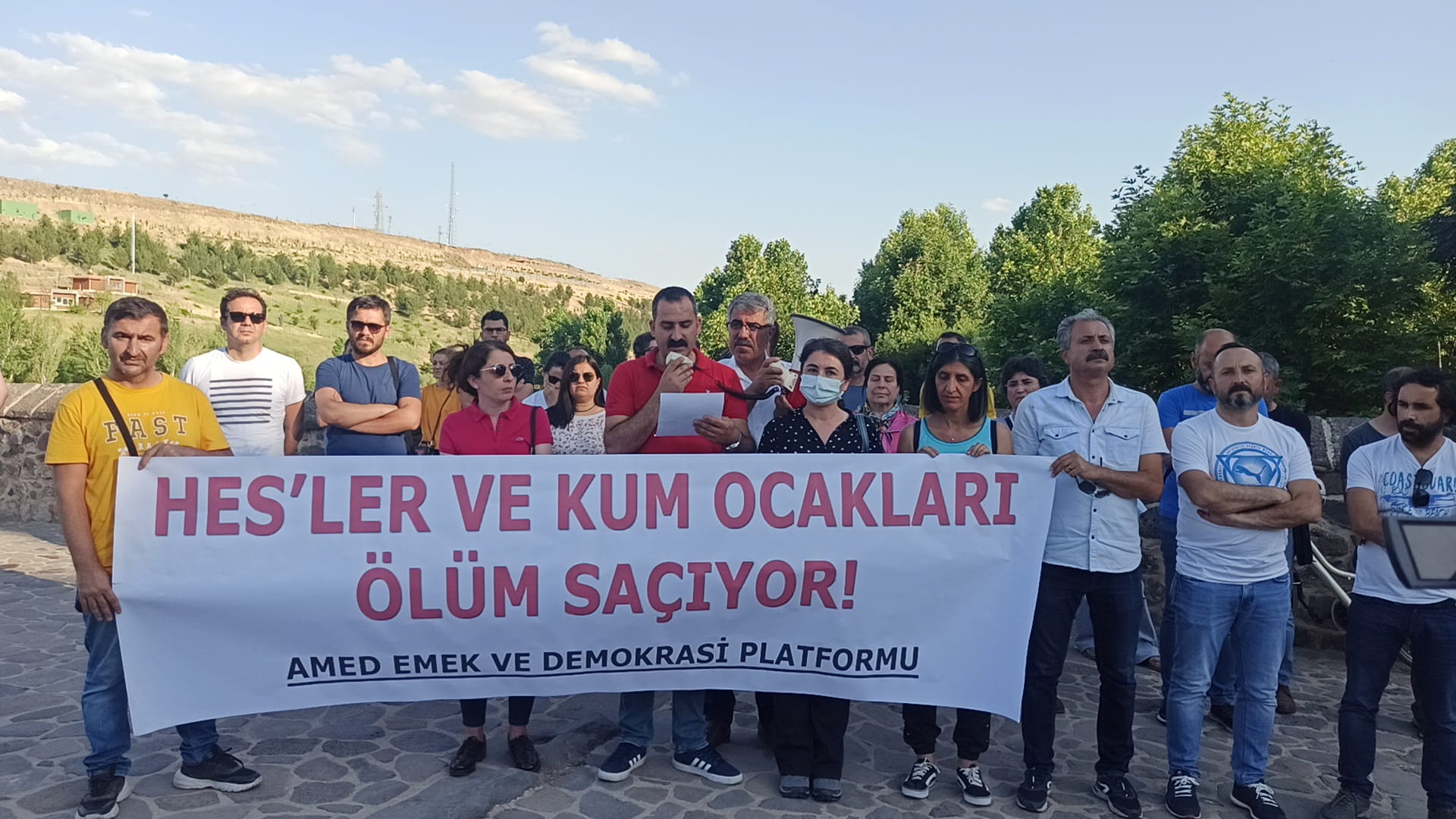 Amed Emek ve Demokrasi Platformu: HES’ler ve kum ocakları ölüm saçıyor!