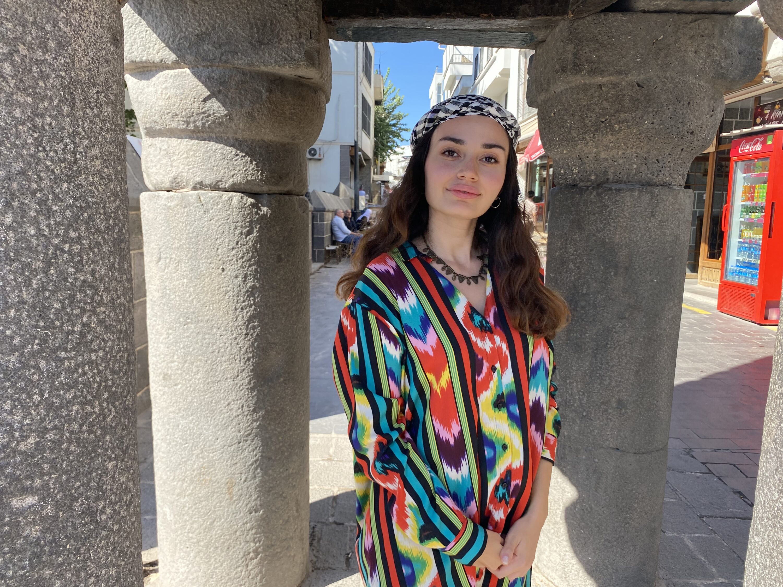 Ressam Melis Doğan: Diyarbakır’da insanların yüzünde acı var