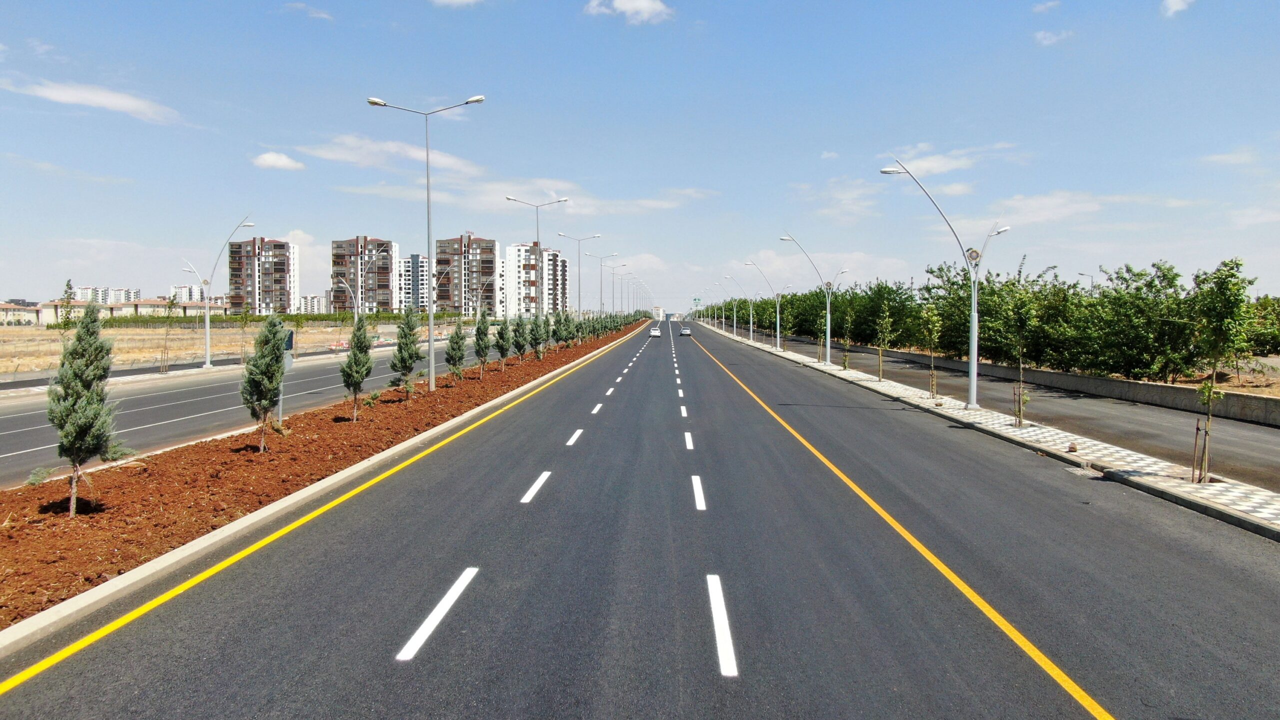 Diyarbakır’da 2 bin km’lik yol asfaltlandı