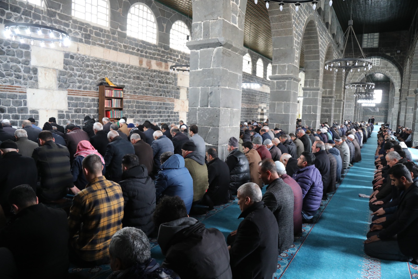 Diyarbakır’da depremzedeler için mevlit okutuldu