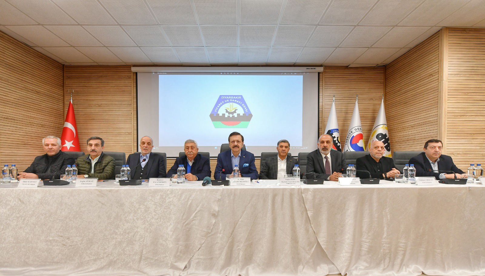 İş dünyasından Diyarbakır’a “geçmiş olsun” ziyareti