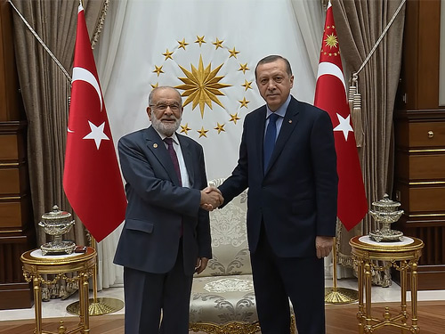 Karamollaoğlu’ndan Erdoğan’a ‘geçmiş olsun’ telefonu