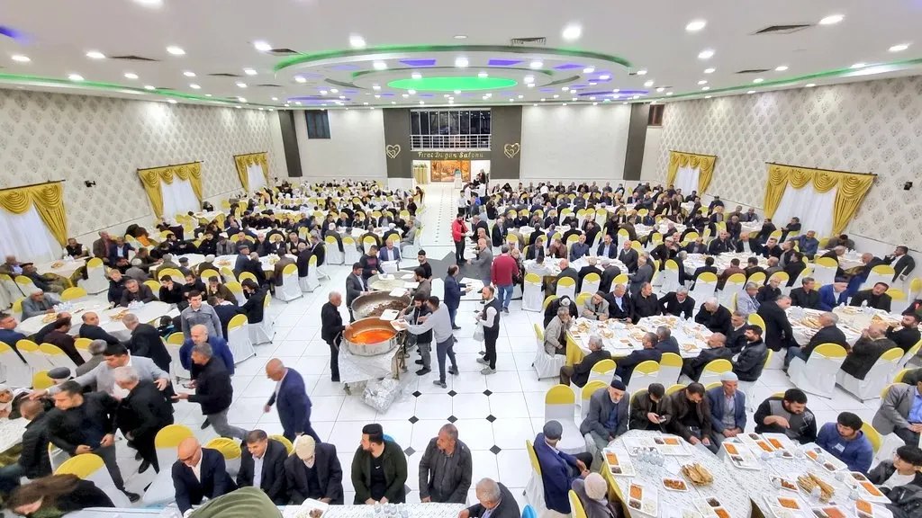 Yeşil Sol Parti’den Bismil’de dev iftar sofrası