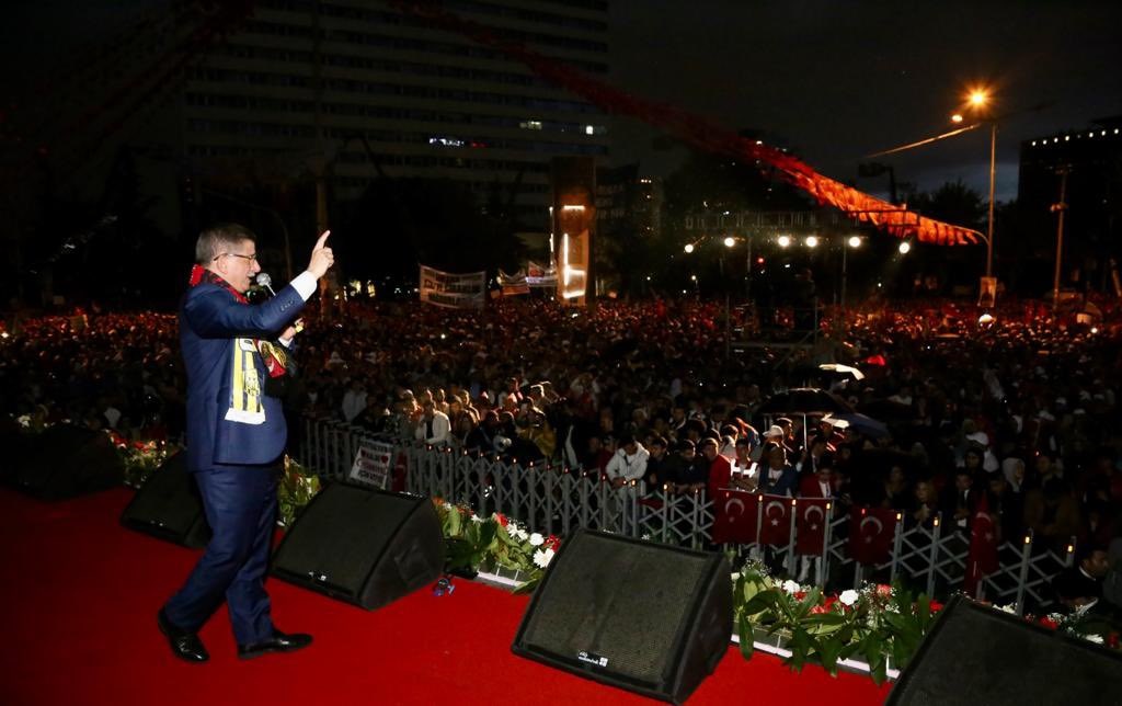 Davutoğlu’ndan Bahçeli’ye: Sizden korkan namerttir!
