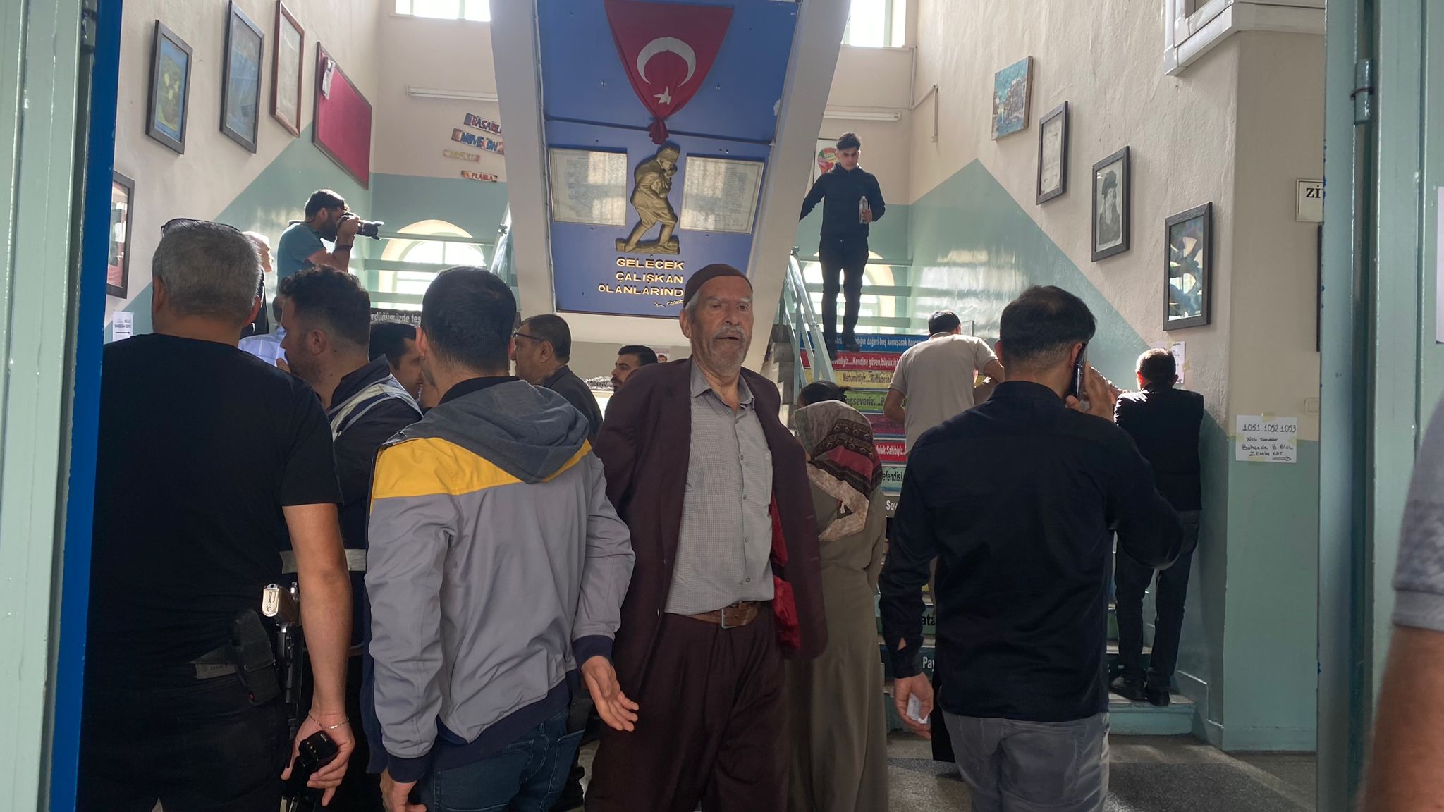 Diyarbakır’da seçime yoğun ilgi