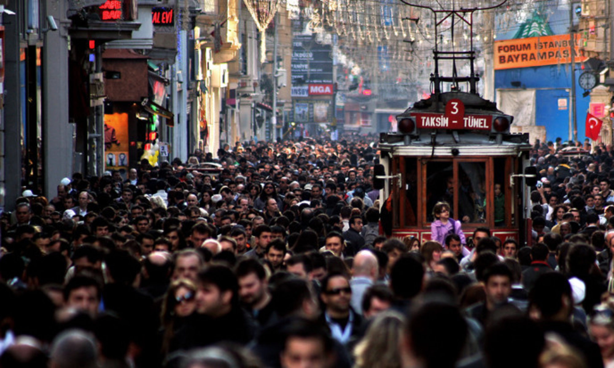 İşsizlik düşüşte: Oran %8,5’e geriledi, genç işsizliği alarm veriyor