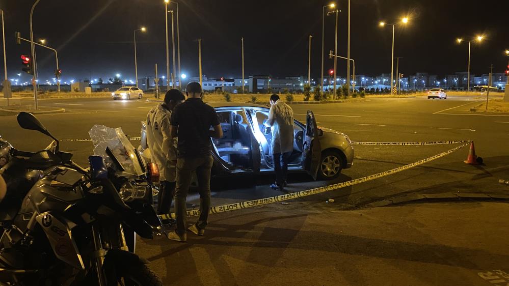 Diyarbakır’da araçta ceset bulundu: 2 gözaltı