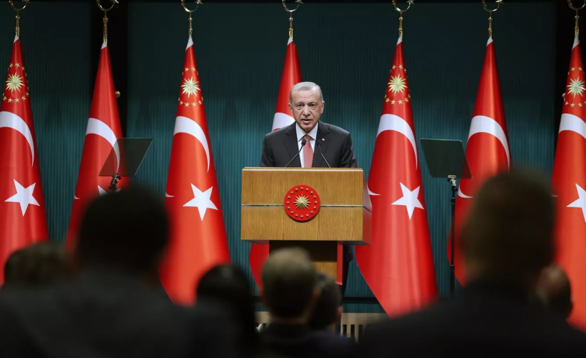 Üniversite öğrencilerine bilgisayar ve telefonda vergi muafiyeti geliyor