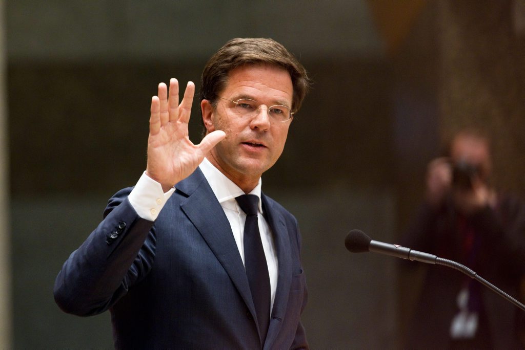 Hollanda Başbakanı Rutte istifa etti