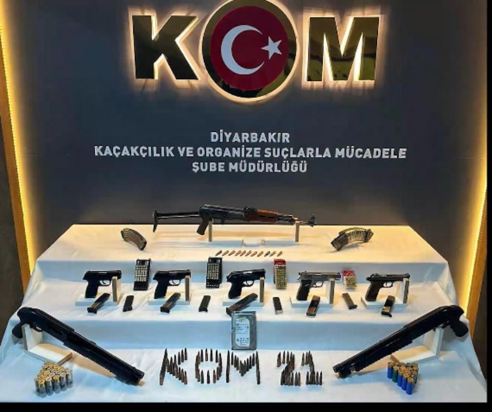  Diyarbakır cephanelik gibi: 182 adet tabanca ele geçirildi