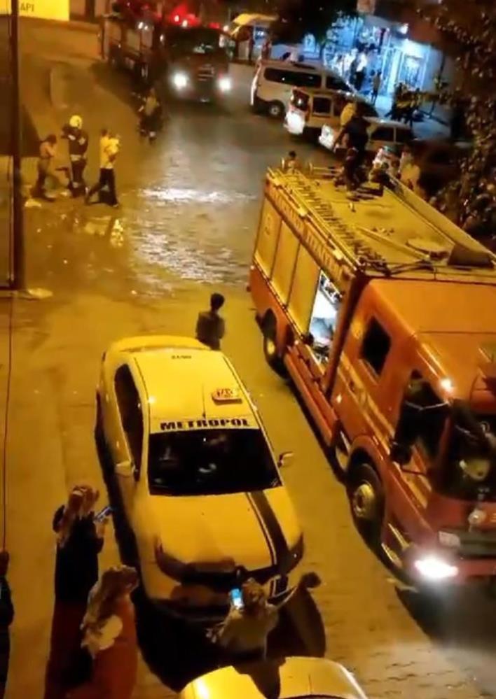 Diyarbakır’da yangın paniği; Çocuklarıyla koşarak kaçtılar