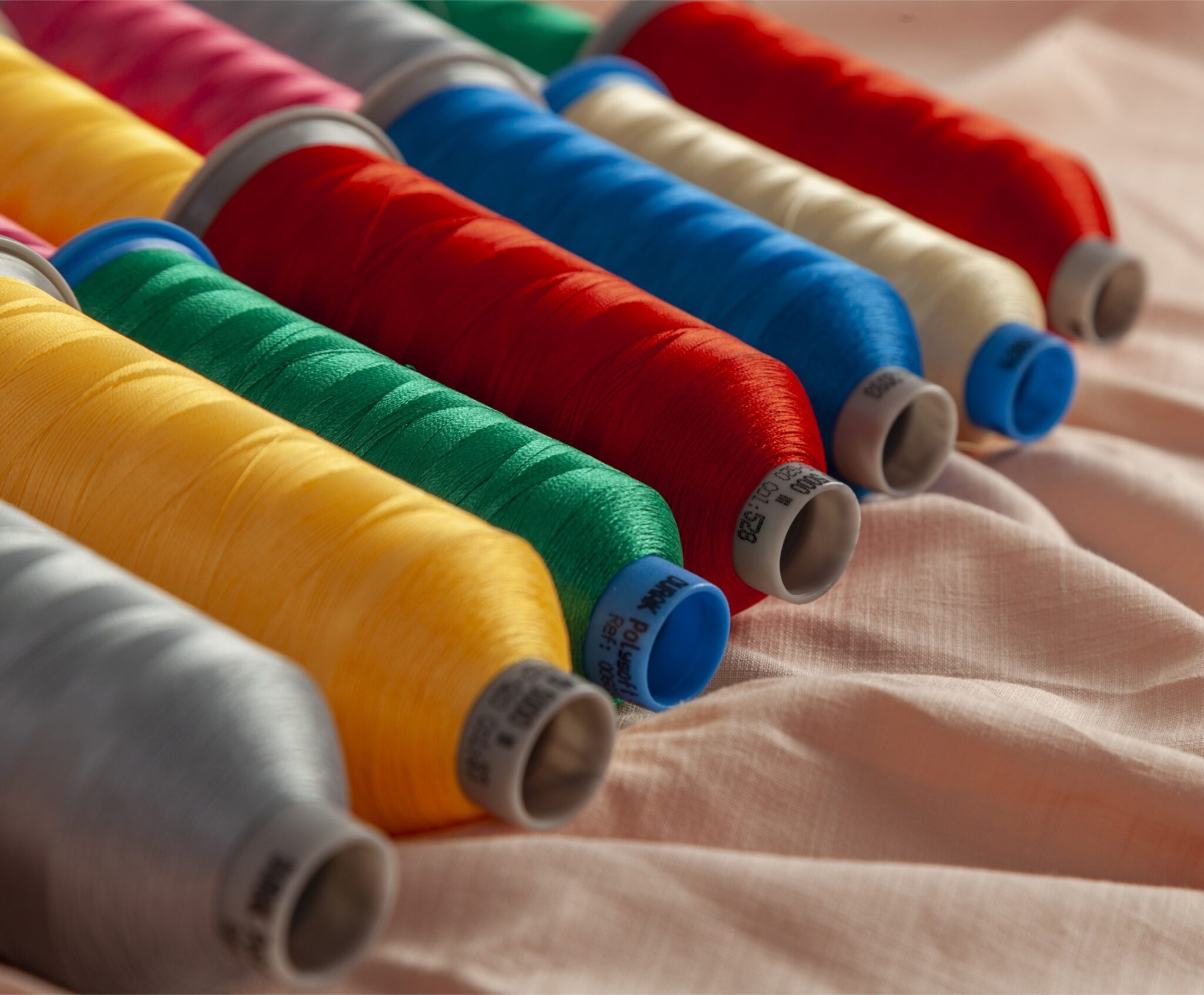 Tekstil devi havlu attı