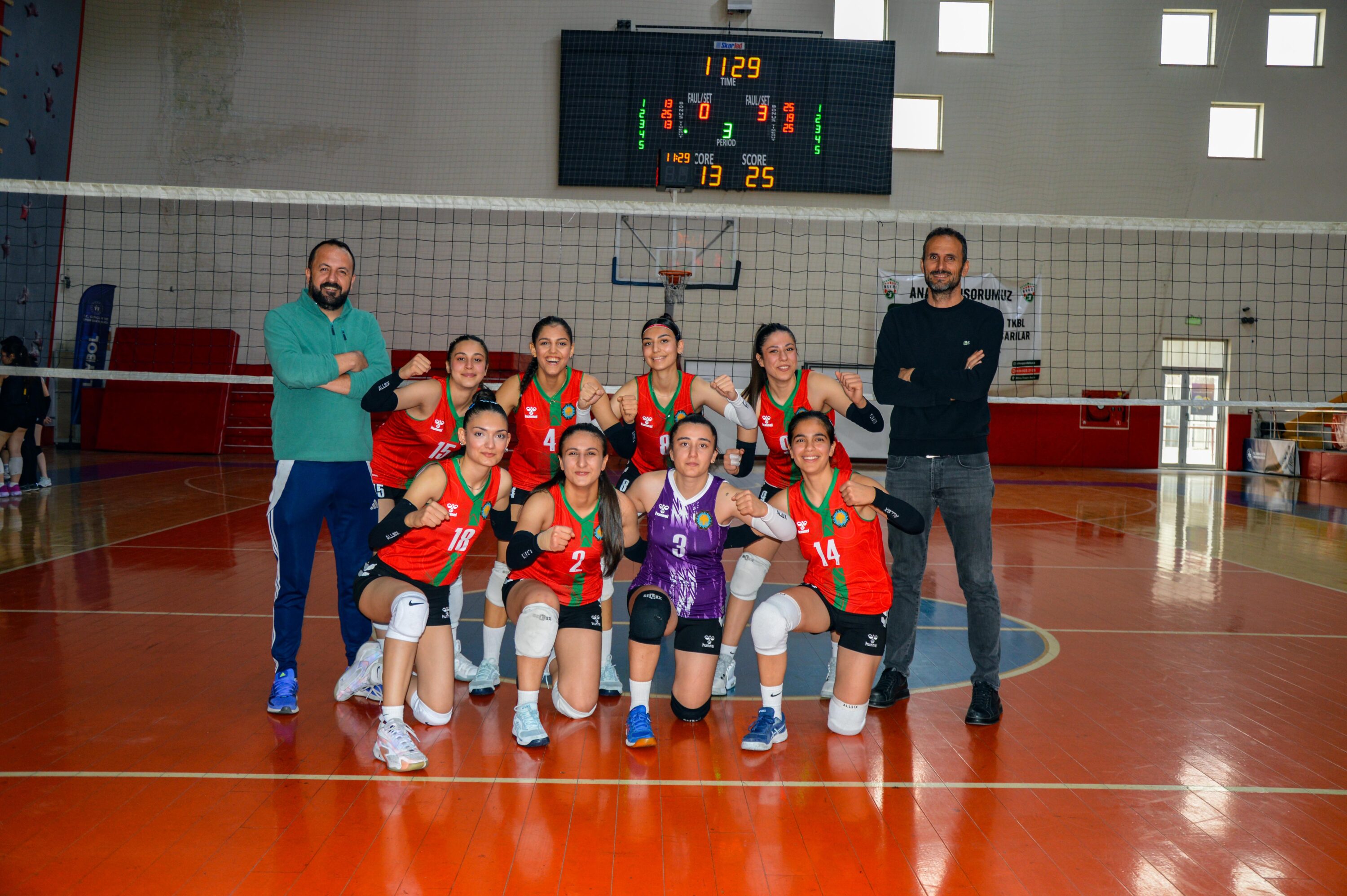 Diyarbakır’da voleybol takımı il birinciliği yolunda ilerliyor