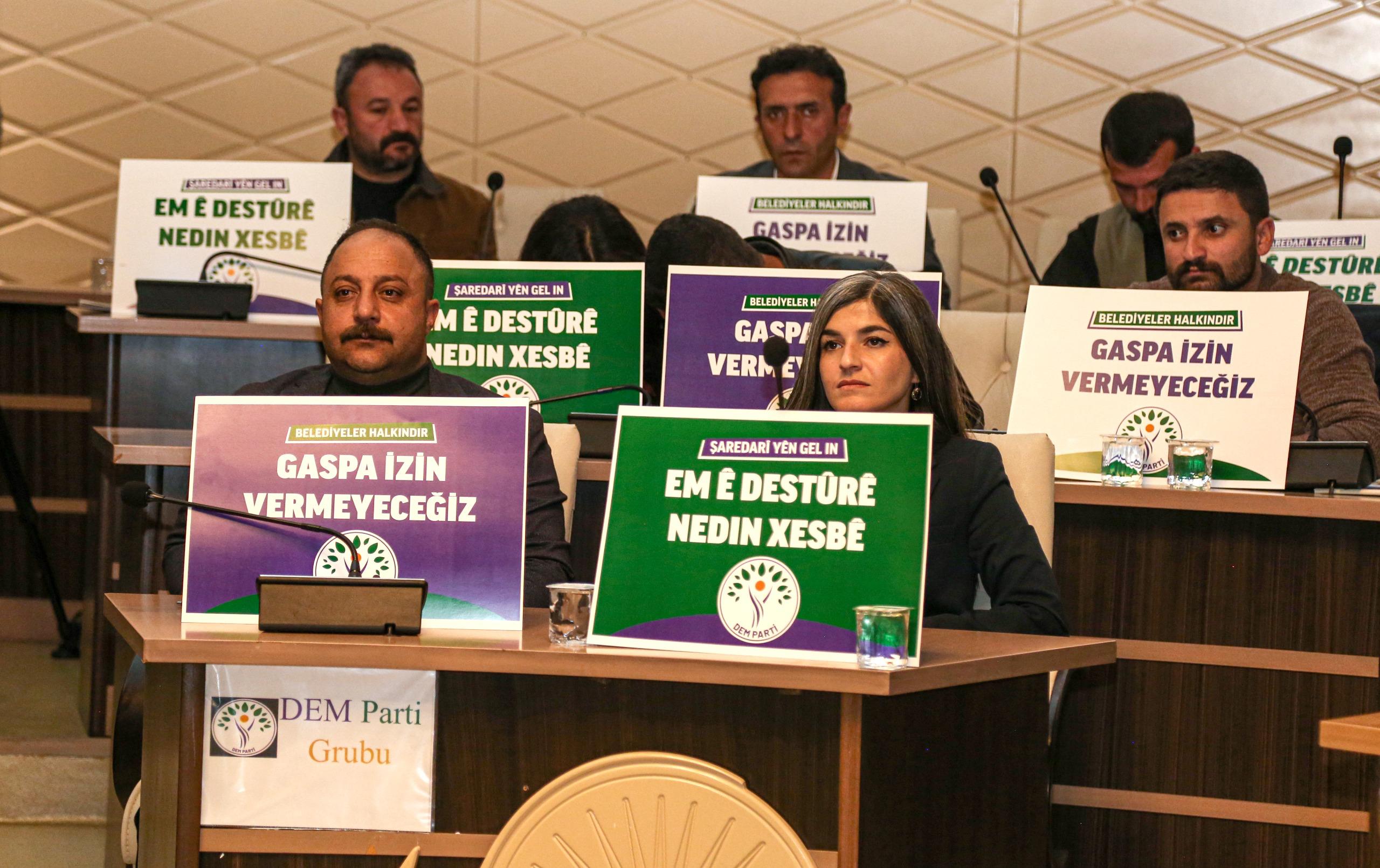 Van Büyükşehir Belediye Meclisi’nde kayyumlara tepki