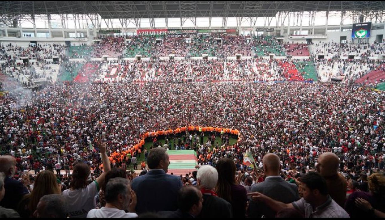 Amedspor tribünleri Türkiye’yi sarstı!
