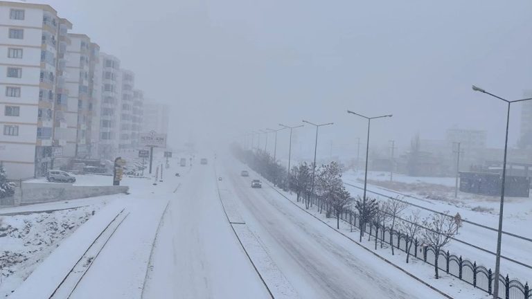 Diyarbakır’da dondurucu soğuk alarmı: Termometreler -20 dereceyi gösterecek