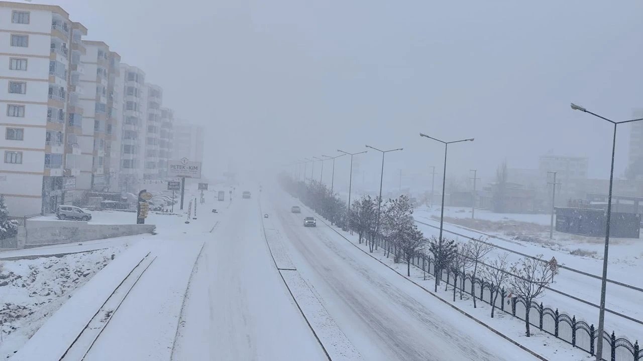 Diyarbakır’da dondurucu soğuk alarmı: Termometreler -20 dereceyi gösterecek