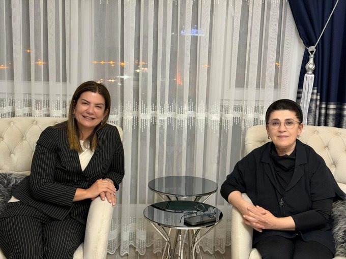 AK Partili Ataman’dan Leyla Zana’ya ziyaret