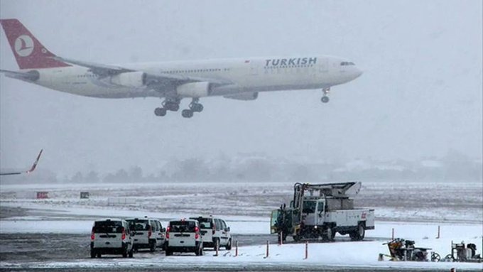 Kar ulaşımı vurdu: Diyarbakır’da 16 uçak seferi iptal