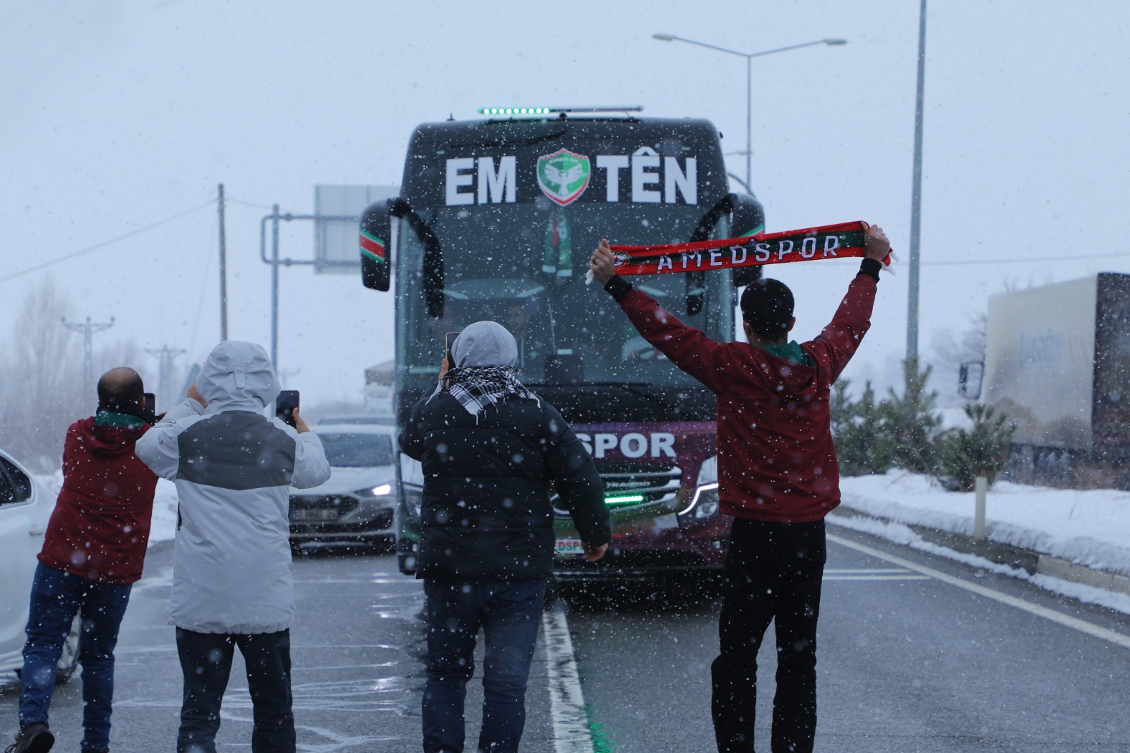 Kürtlerin Barcelona’sı Amedspor’a sevgi seli