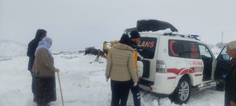 Diyarbakır’da kar altında sağlık seferberliği