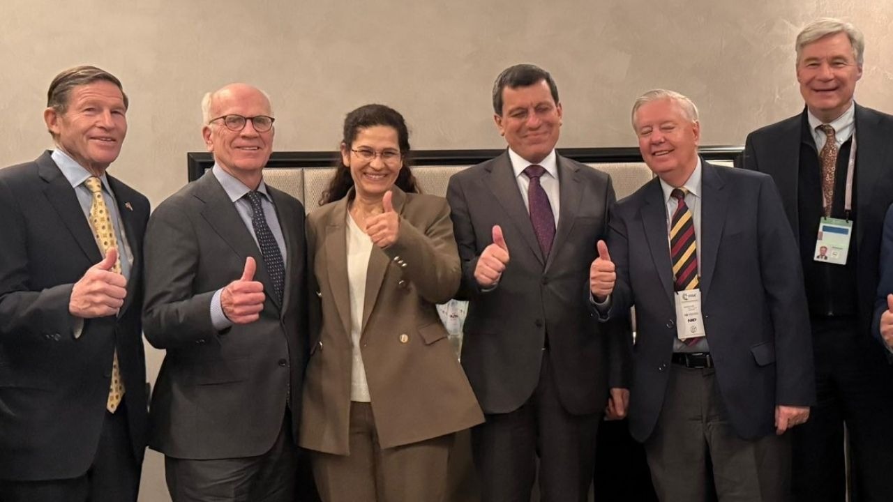 Münih’te kritik temas: ABD’li senatör, Mazlum Abdi ile görüştü